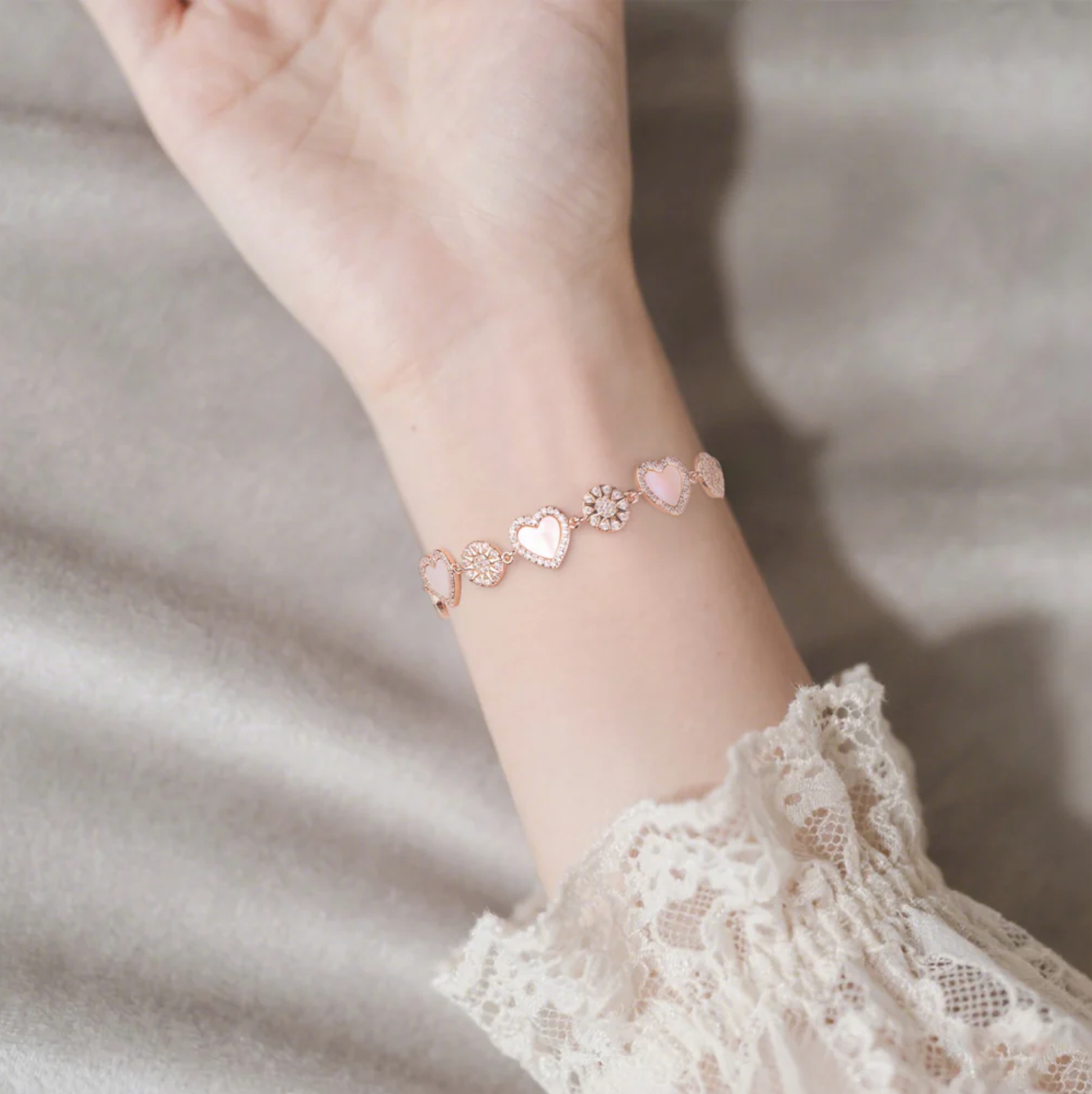 Gilded Hearts Charm Bracelet™